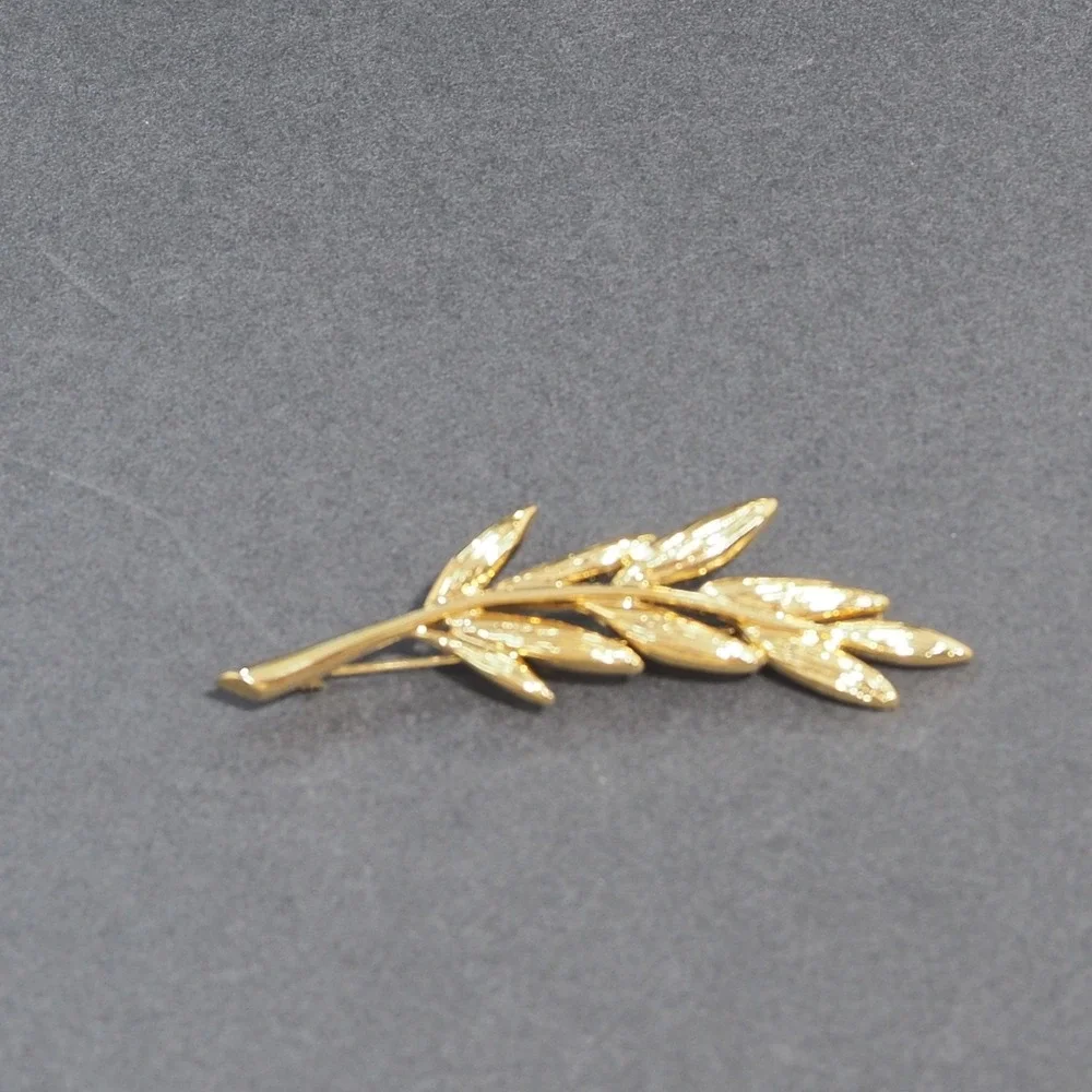 VTG Napier Brooch Gold Tone Leaf Branch Wheat Pin Botanical Gift Box Cinch Clip